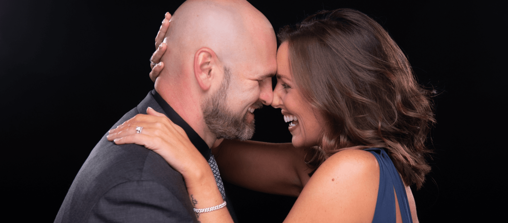 Couple in Perspectives Photography Studio onboard NCL cruise